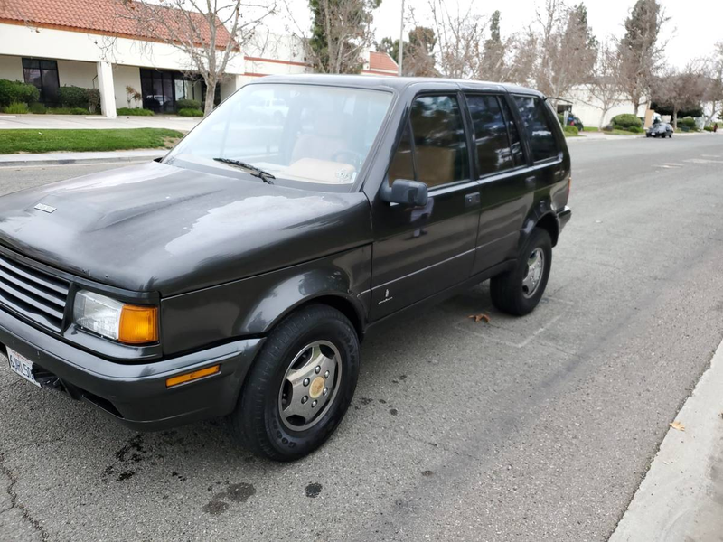 Illustration for article titled At $2,700, Could This 1995 Laforza Be "La Fabulous Deal?"